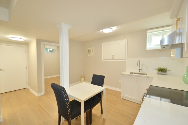 Photo du bâtiment - 102 Belmont Av