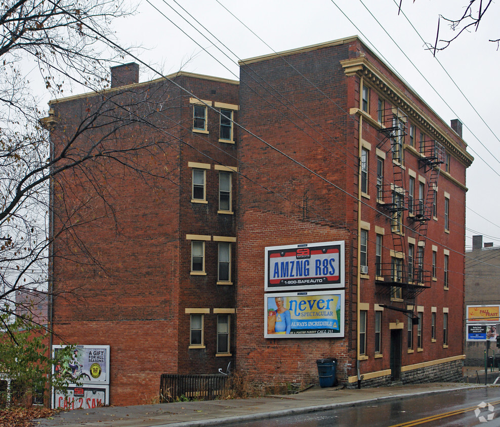 Building Photo - 1930 Vine St