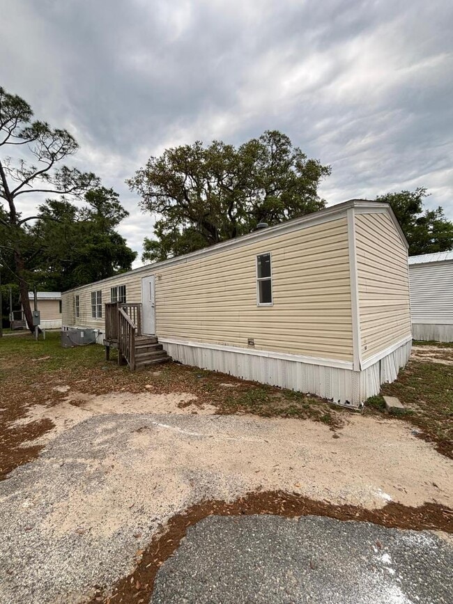 Building Photo - 307 Marcus crt