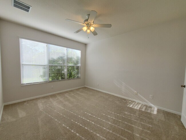 Foto del edificio - 4 Bedroom 2 Bath home in Hunter's Green/New Tampa