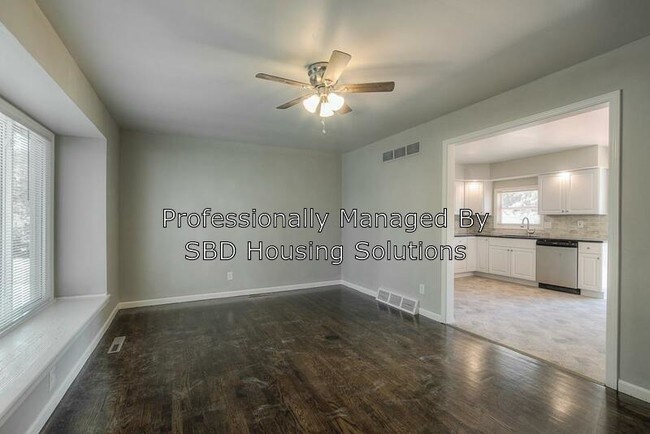 Foto del edificio - 9800 Beacon Ave