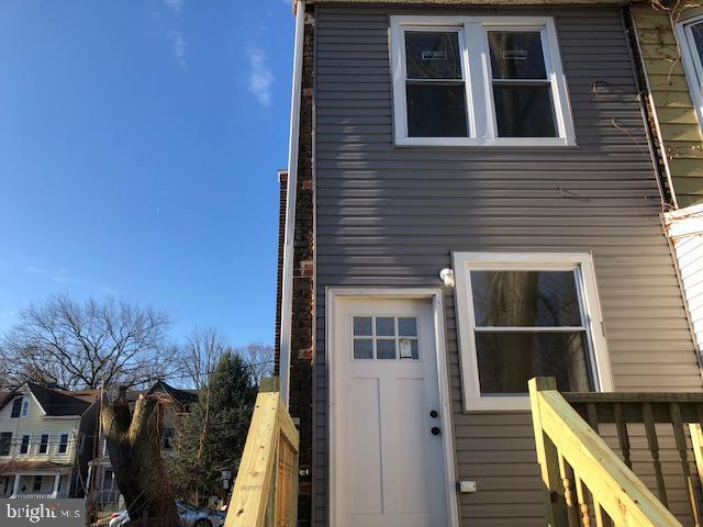 Building Photo - 328 Rutherford Ave