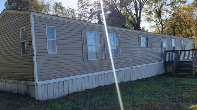 Building Photo - Ready to Move in