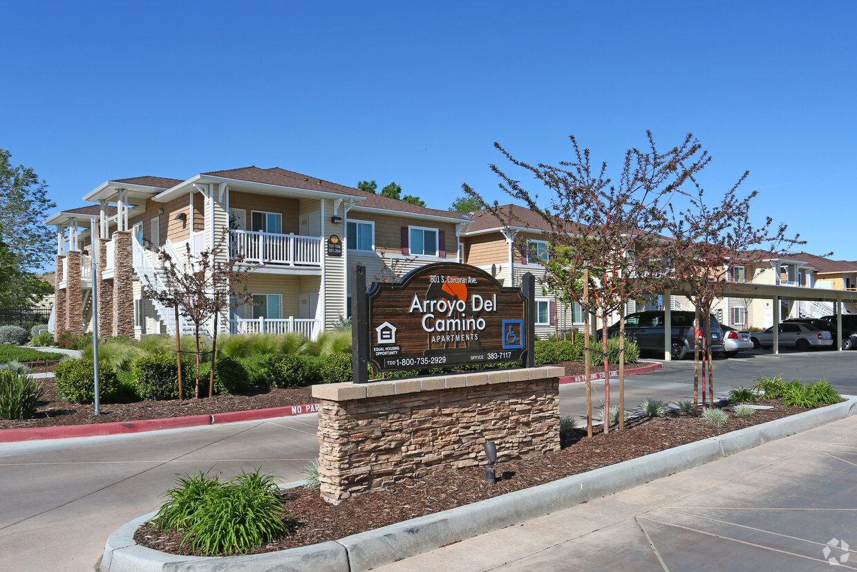 Building Photo - Arroyo del Camino