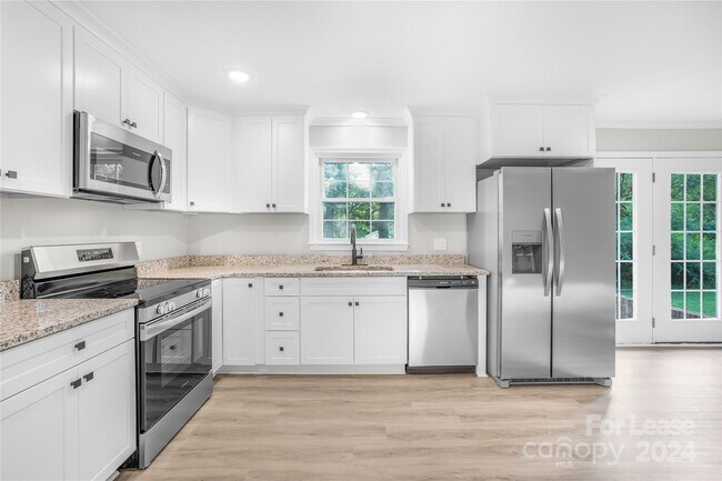 Building Photo - 207 Dillon Dr