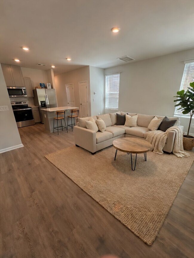 Foto del edificio - 1406 Walker Wy