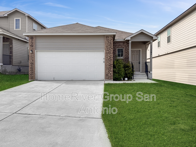 Foto principal - 13541 Lily Ln