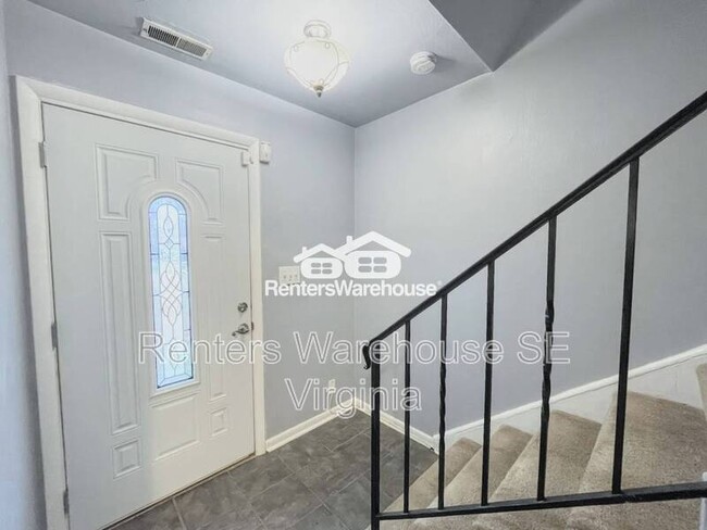 Foto del edificio - 5629 Banbury Ct