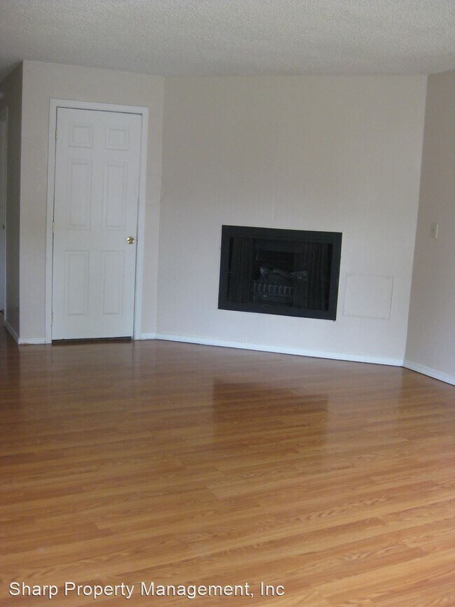 Building Photo - 3148 Delaware St
