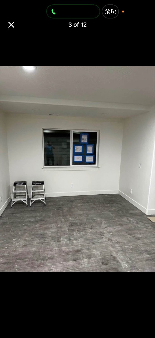 Building Photo - 667 E Mount Peale Dr