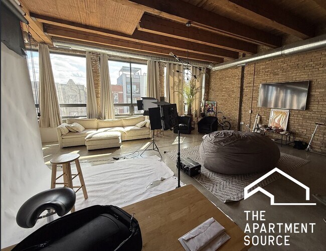 Photo - 2614 W North Ave Apartment