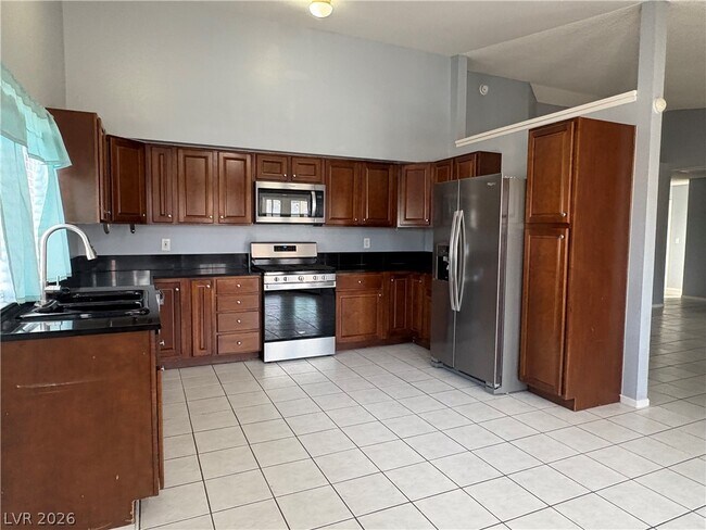 Foto del edificio - 6175 E Owens Ave