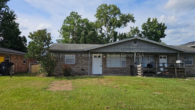 Building Photo - 6063 Longchamp Dr