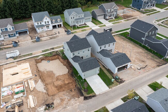 Building Photo - 9420 Tawny Acorn Dr