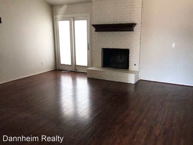 Building Photo - 3 br, 2 bath House - 310 N Elkhart