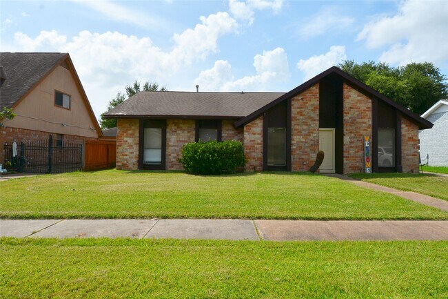 Building Photo - 10127 Sagegate Dr