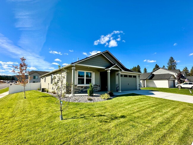 Building Photo - New Build Model Home for Rent Now in Hadle...