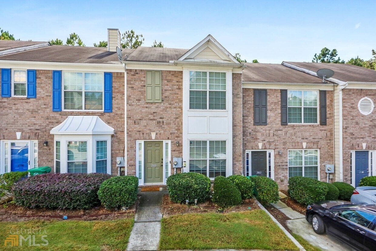 Primary Photo - 2800 Parkway Cove