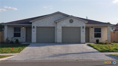 Building Photo - 202 Lowes Blvd