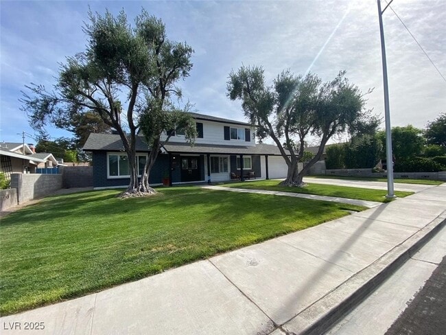 Building Photo - 3011 Burton Ave