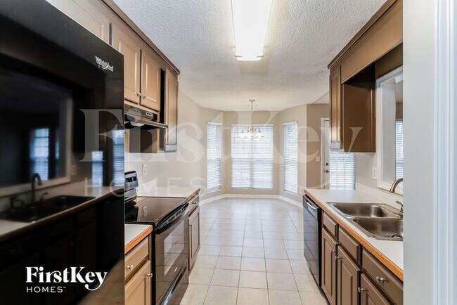 Foto del edificio - 694 Creek Stone Dr