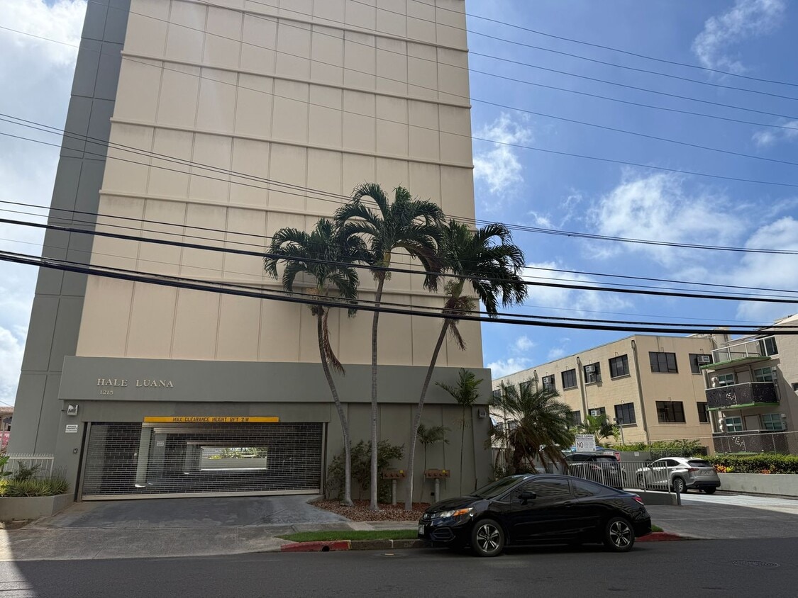 Primary Photo - Hale Luana 1 bedroom 1 bath with 1 assigne...