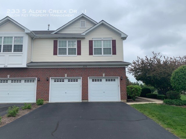 Primary Photo - 233 S Alder Creek Dr