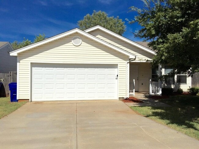 Building Photo - 1121 Desert Willow Terrace