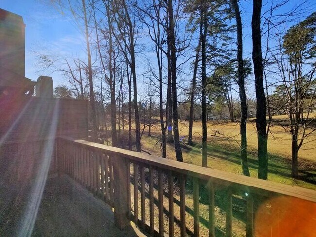Building Photo - 2BR, 2.5BA Townhome in Pebble Creek