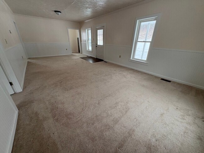 Foto del edificio - 237 Tiadaghton Hill Rd