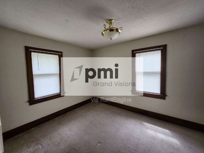 Foto del edificio - 303 E Kellar Ln