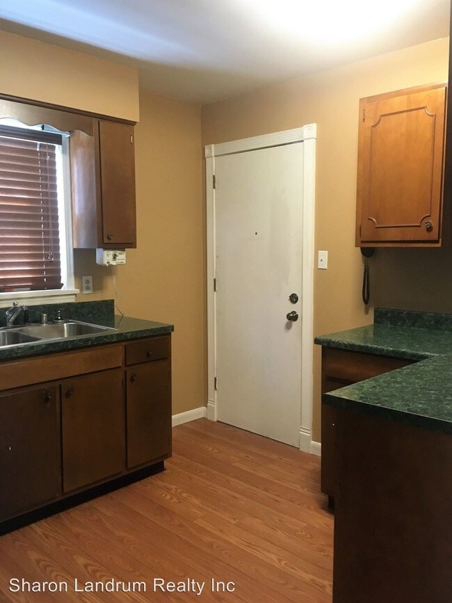 Building Photo - 2 br, 2 bath House - 1944 Goldsmith Lane #3