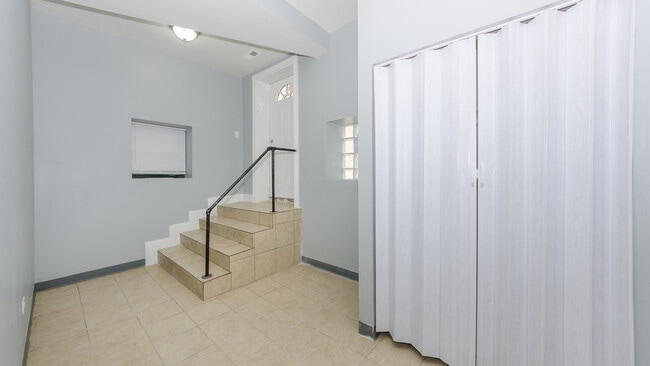 Foto del edificio - 6901 S Paxton Ave