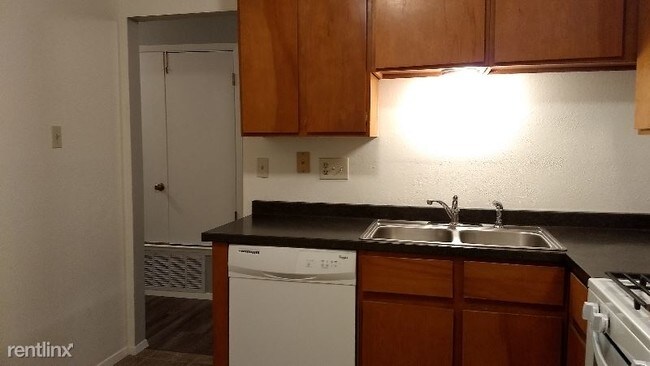 Foto del edificio - 1620 W Braker Ln