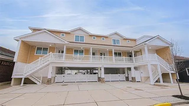 Building Photo - 9 S Granville Ave