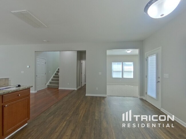 Foto del edificio - 625 Rook Rd
