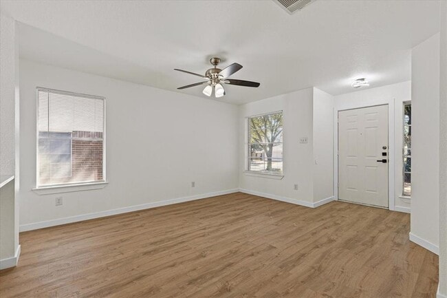 Building Photo - 1007 Port Daniel Dr