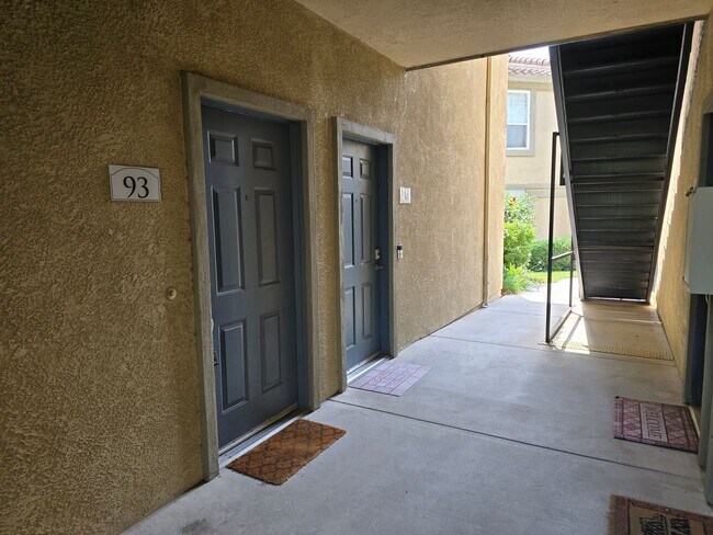 Foto del edificio - CANYON CREST CONDO