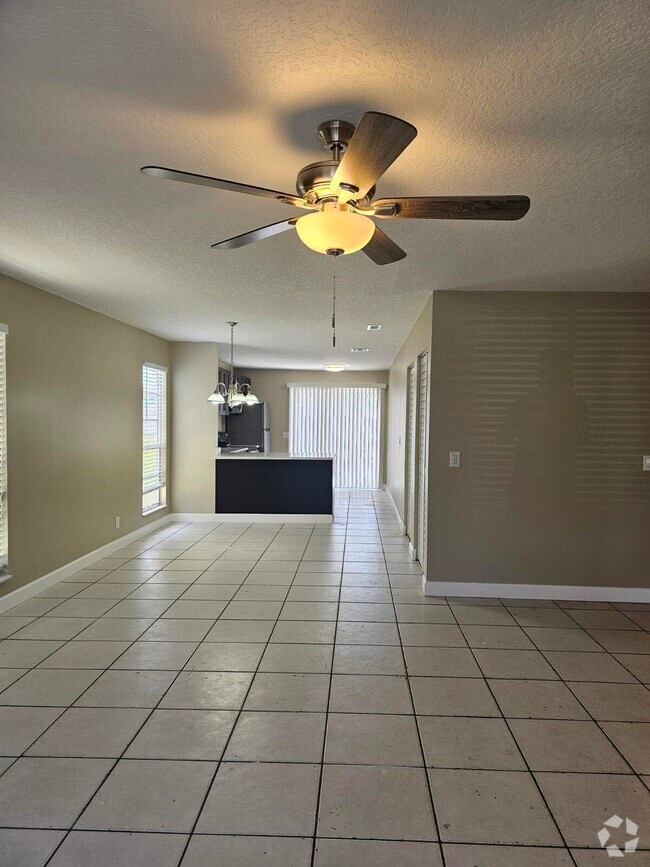 Building Photo - 4876 Orleans Ct