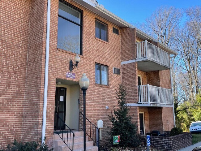 Building Photo - 600 Campbell Cir