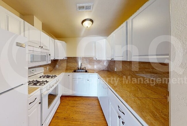 Building Photo - 10160 N Anway Rd