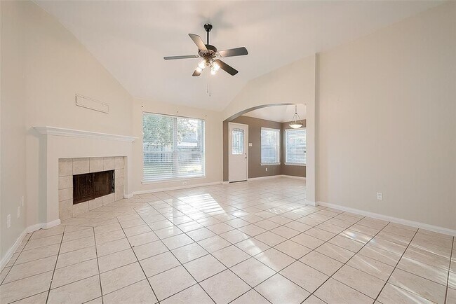 Building Photo - 22207 Falconwood Ln
