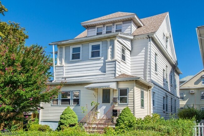 Building Photo - 151 Claremont Ave