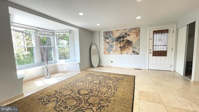 Foto del edificio - 324 Avon St