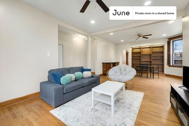 Building Photo - Room in Shared 2 bed/2 bath home