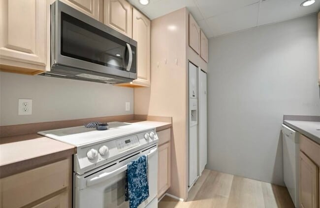 Building Photo - 4325 Aegean Dr