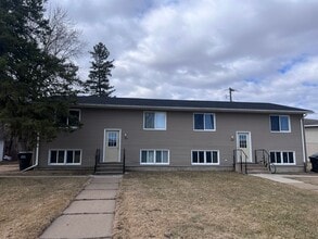 Building Photo - 114 17th Ave E