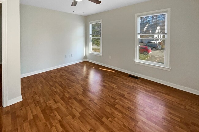 Building Photo - 5614 Chatmoss Rd