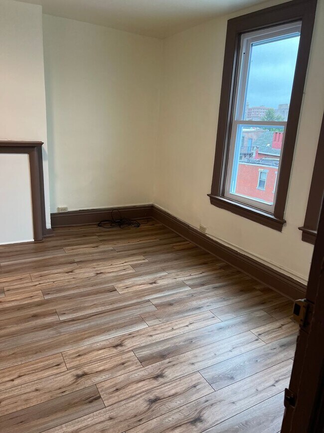 Foto del edificio - 331 Atwood St