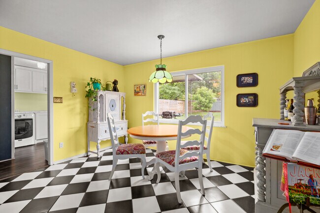 Building Photo - 408 Ramble Ln